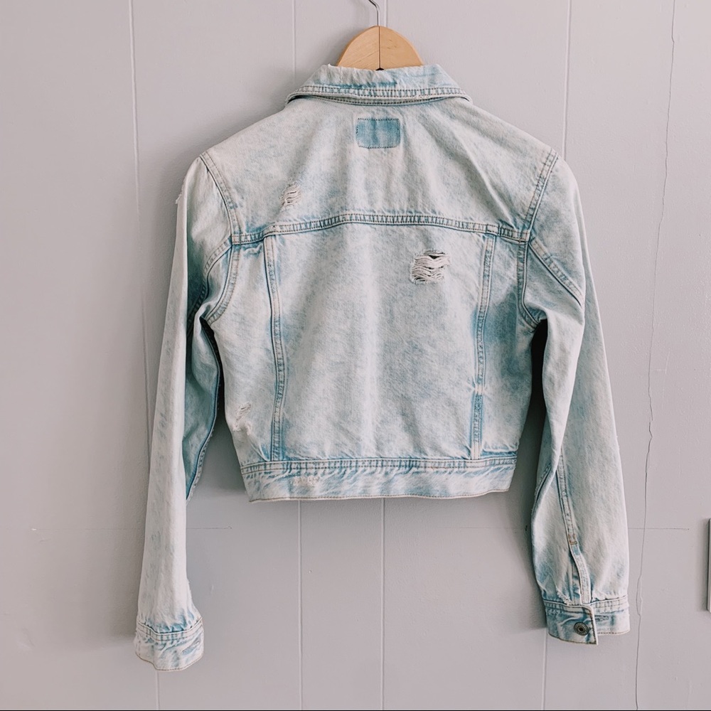 AE Cropped Jean Jacket - Picture 2 of 8